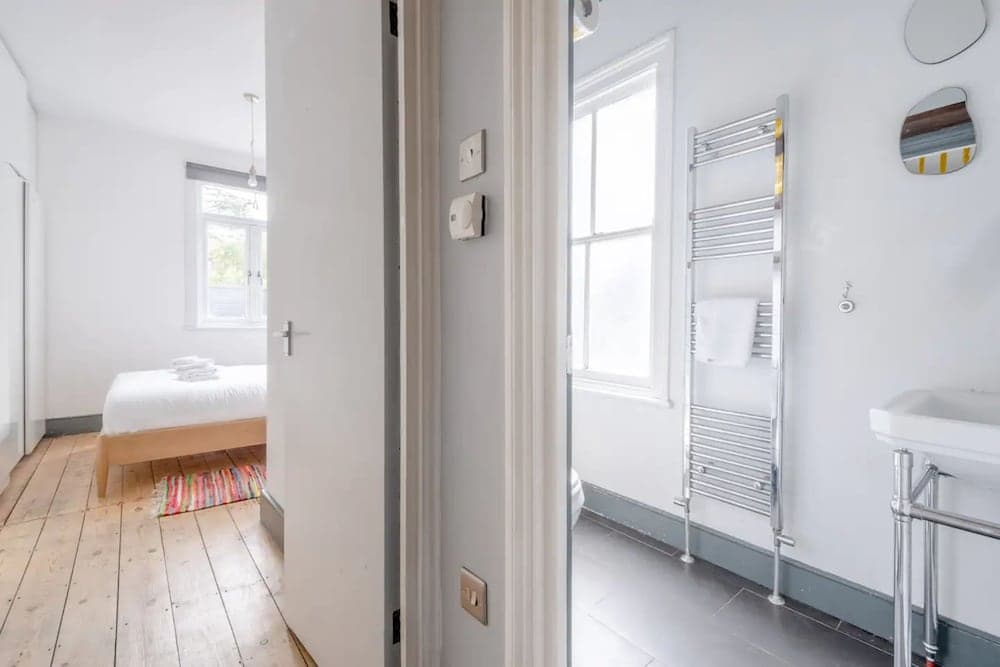 Lovely 3 Bedroom Apartment in Clapton With Garden