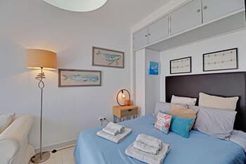 Faro Airport Flat by Homing