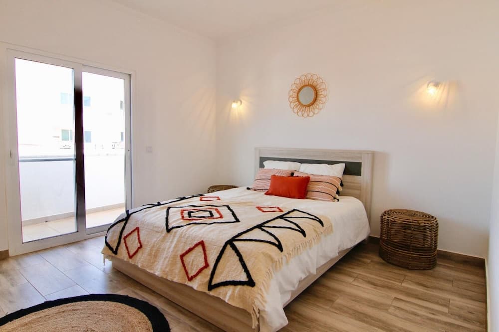 Lagoa Central by Homing