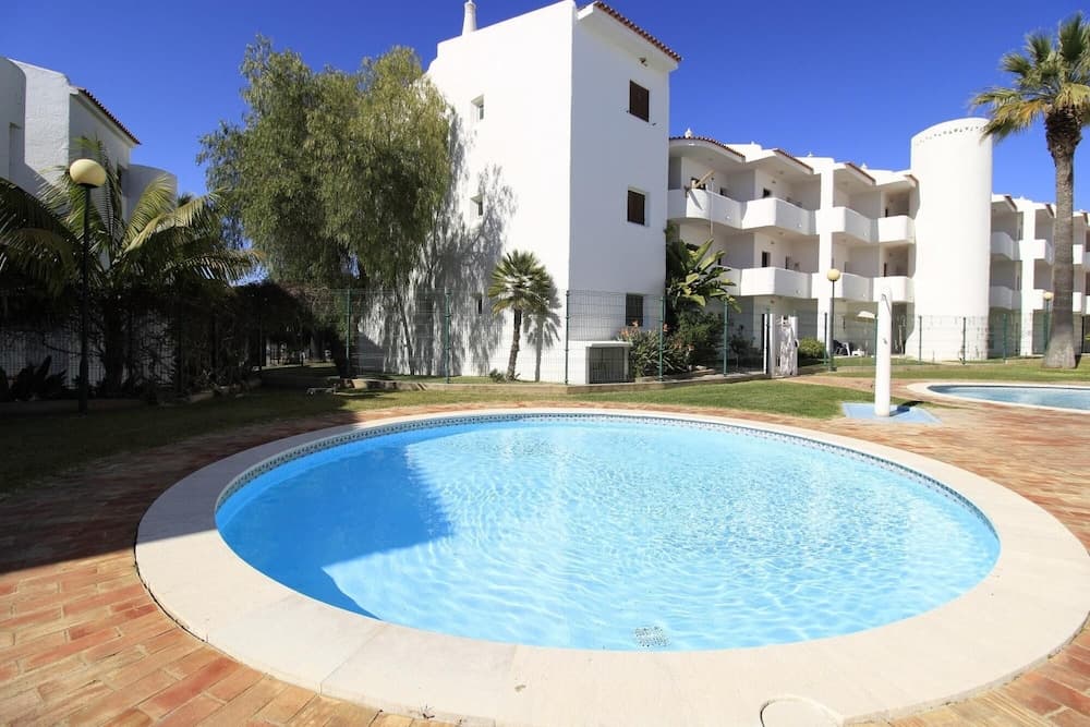 Vilamoura Shine Garden With Pool by Homing