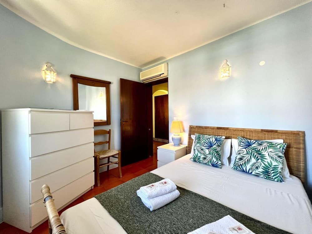 Vilamoura Traditional Villa With Pool by Homing