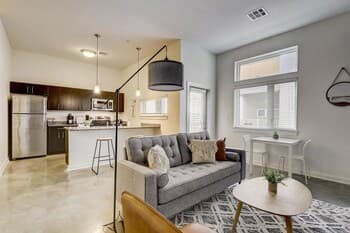 FRONTDESK RM - West Apts, River Market Dist, Kansas City