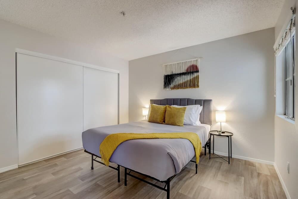 FRONTDESK Jade Scottsdale Apts Central Scottsdale