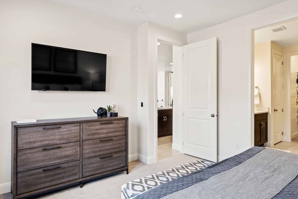 Stay N Play by RedAwning