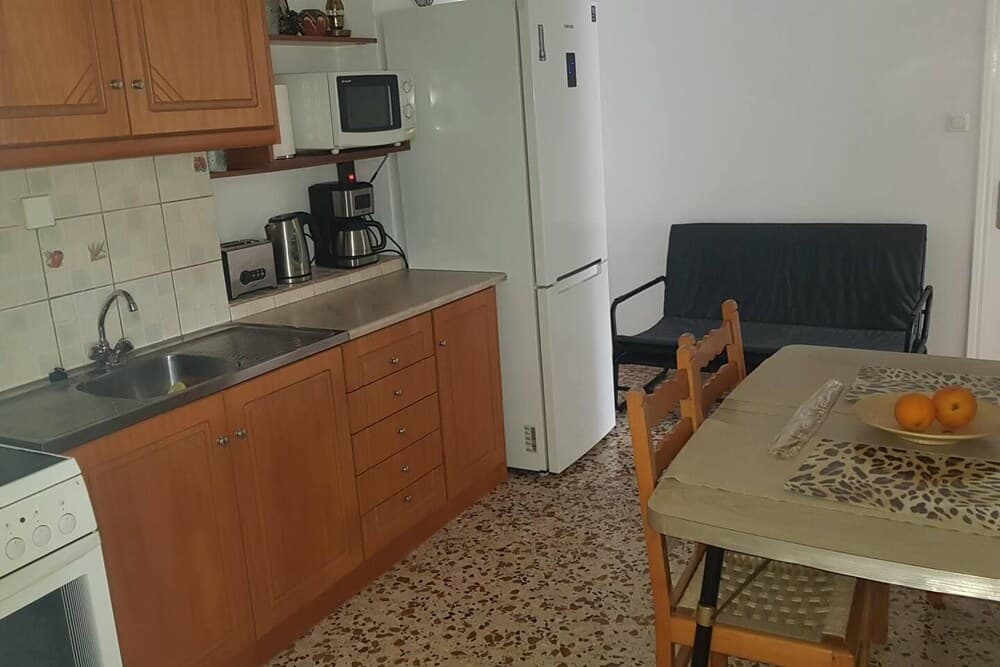 Charming 3-bed House in Tyros