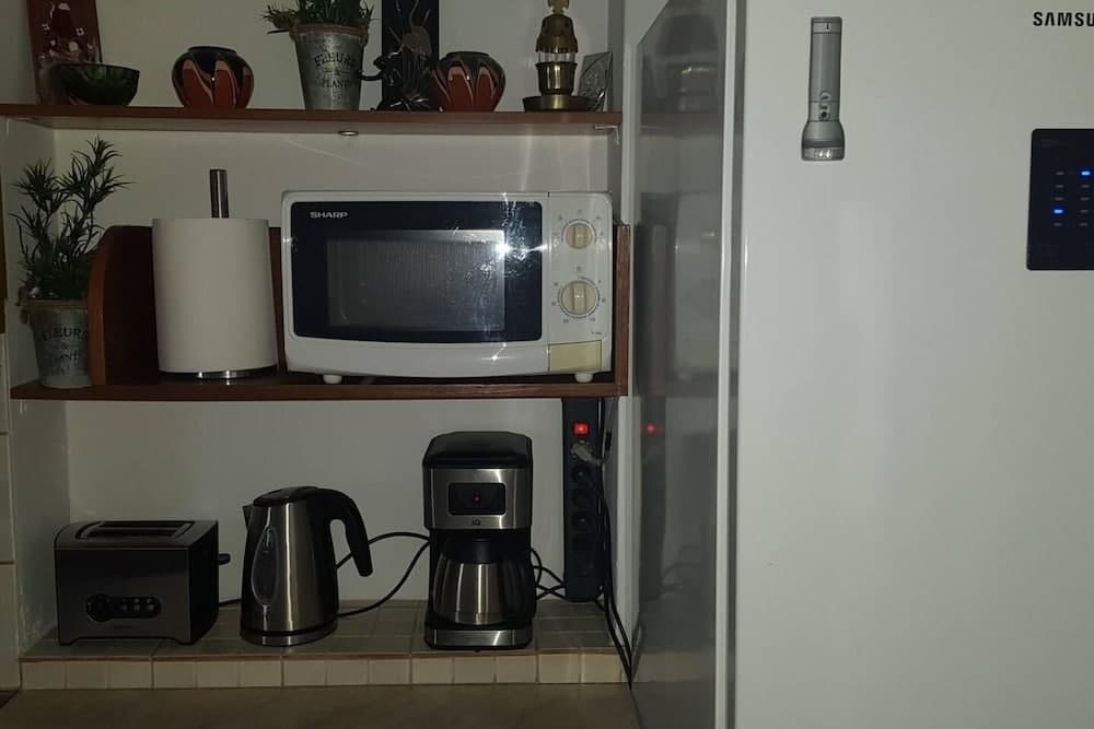 Charming 3-bed House in Tyros