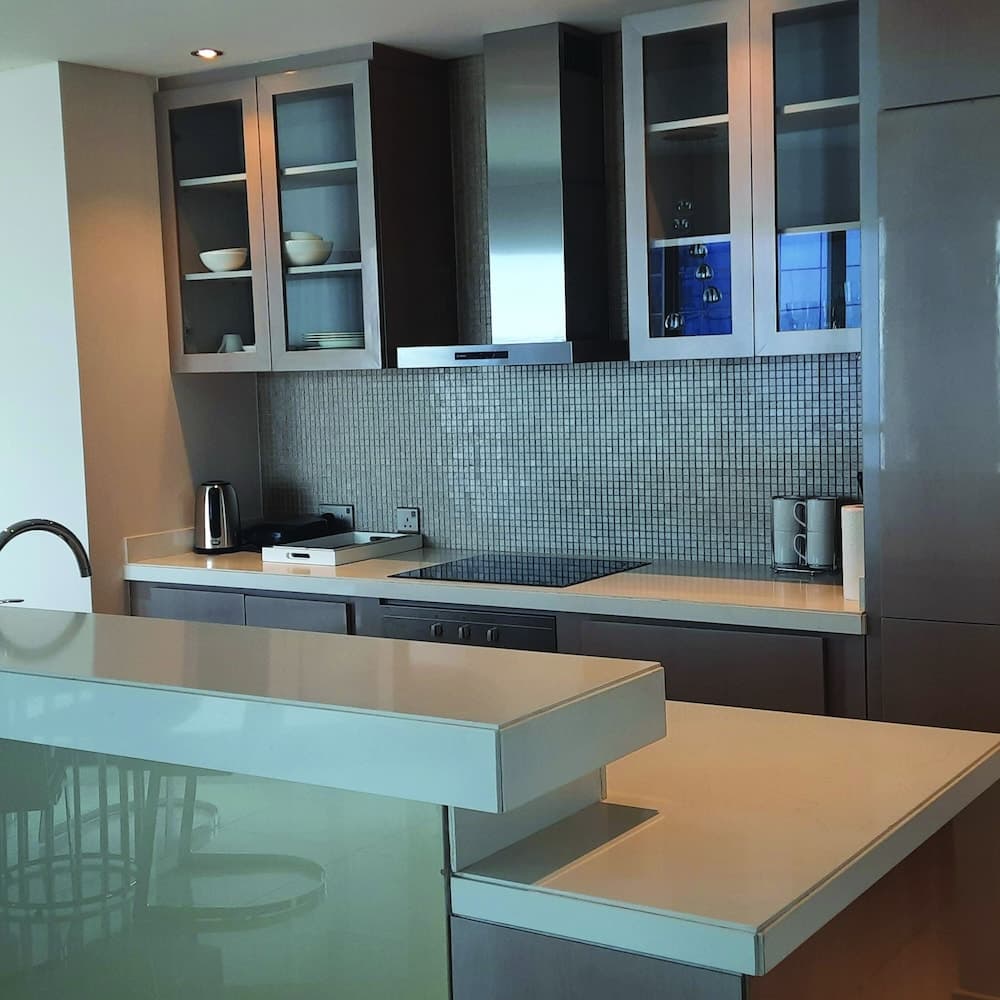 Quill Residence Three Bedroom Apartment with 5 Star Amenities