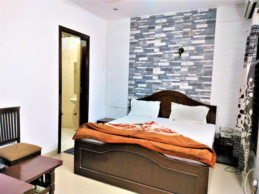 Hotel White Palace Nizamuddin Railway St