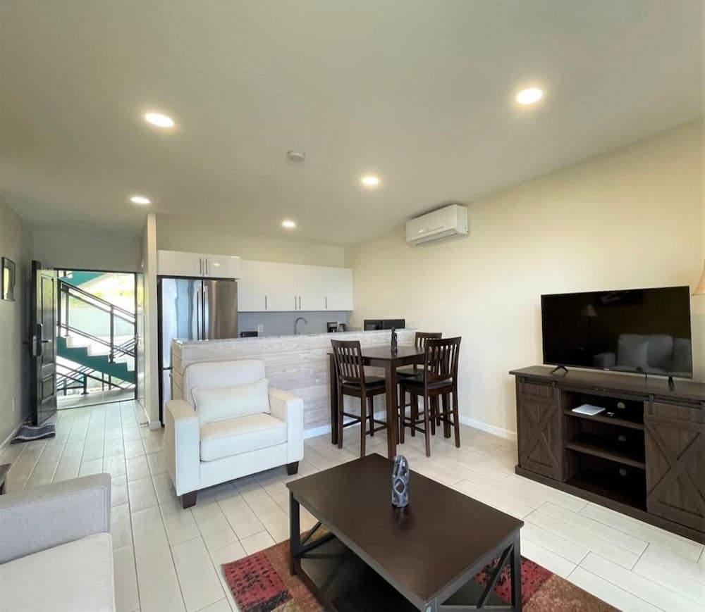 Hillsboro Residence & Suites Condo Hotel