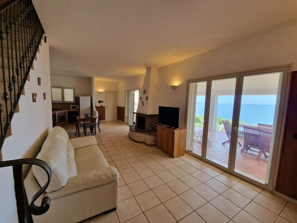 Daniela - Located in the Baia del Silenzio an Oasis of Peace and Tranquility a few km From Catania