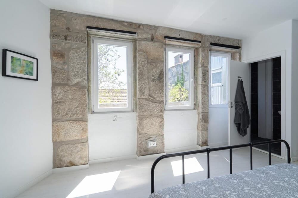 SVS II in Oporto With 1 Bedrooms and 1 Bathrooms