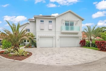 Coastal Cove by Boutiq