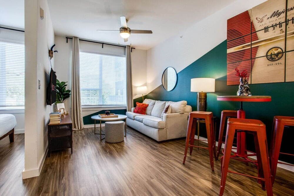 CozySuites at East Riverside Austin