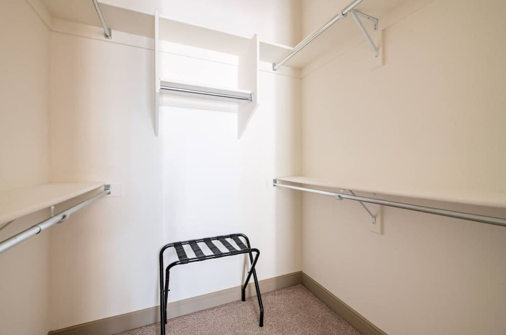 CozySuites at Town Lake