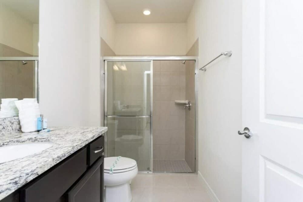 630 Amazing Home With Thematic Rooms