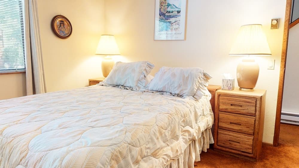 Snowflower #87 2 Bedroom Condo by RedAwning