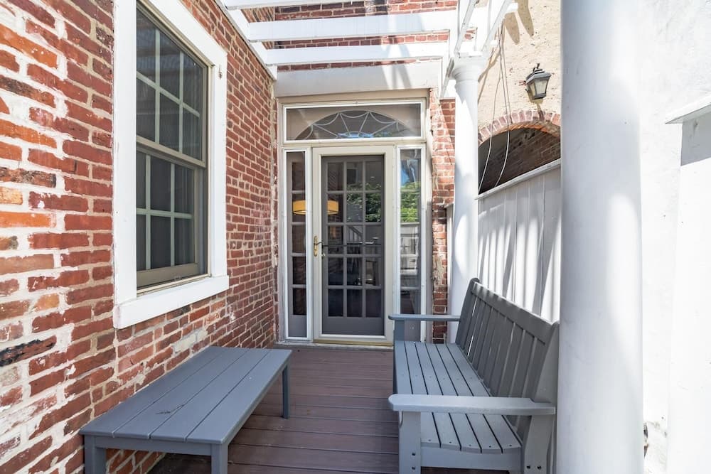 337 South 6th Street