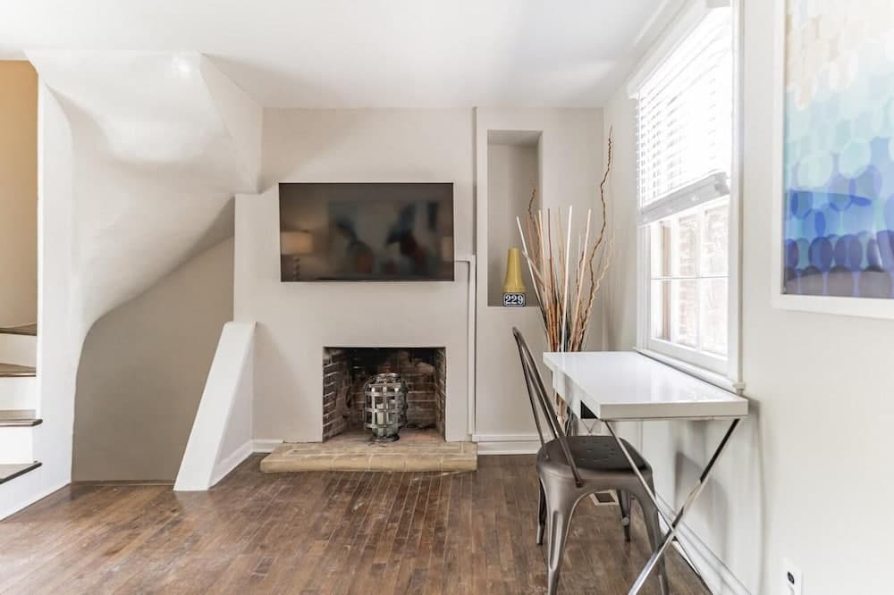 229 Fulton St in Philadelphia