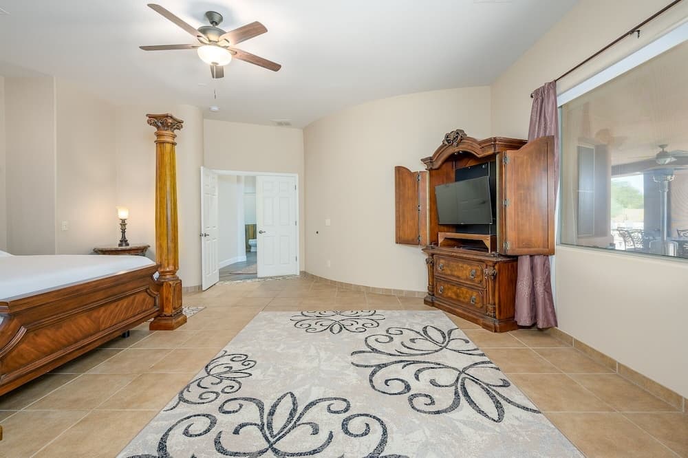 Casa Sonoran 3 Bedroom Home by RedAwning