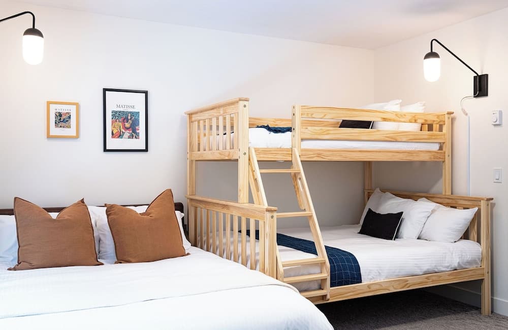 Revelation Retreat by Revelstoke Vacations