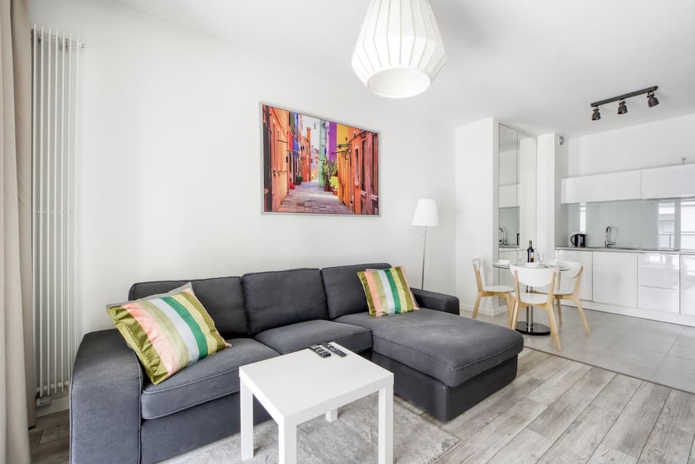 Warsaw Night Apartments MennicaResidence