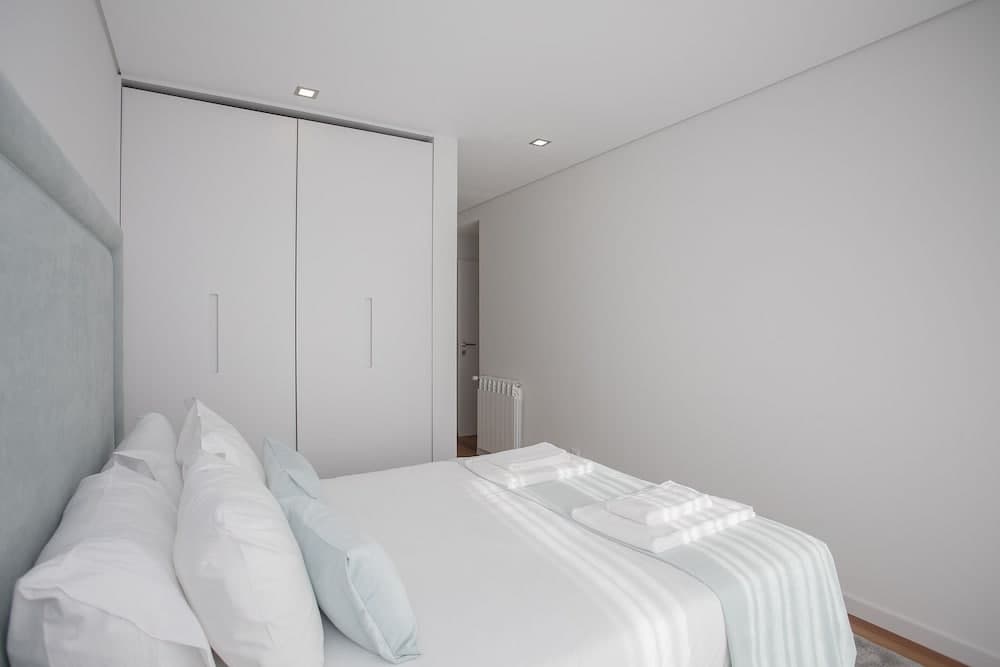 Liiiving-Luxury RiverView Apartment VIII