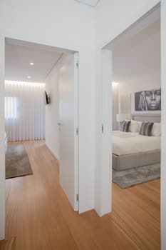 Liiiving -Luxury River View Apartment XI