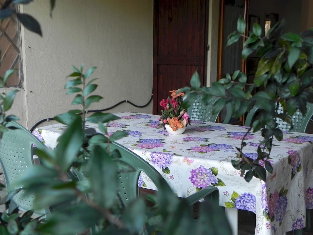 Villa 800 mt Spiaggia San Teodoro Amb01