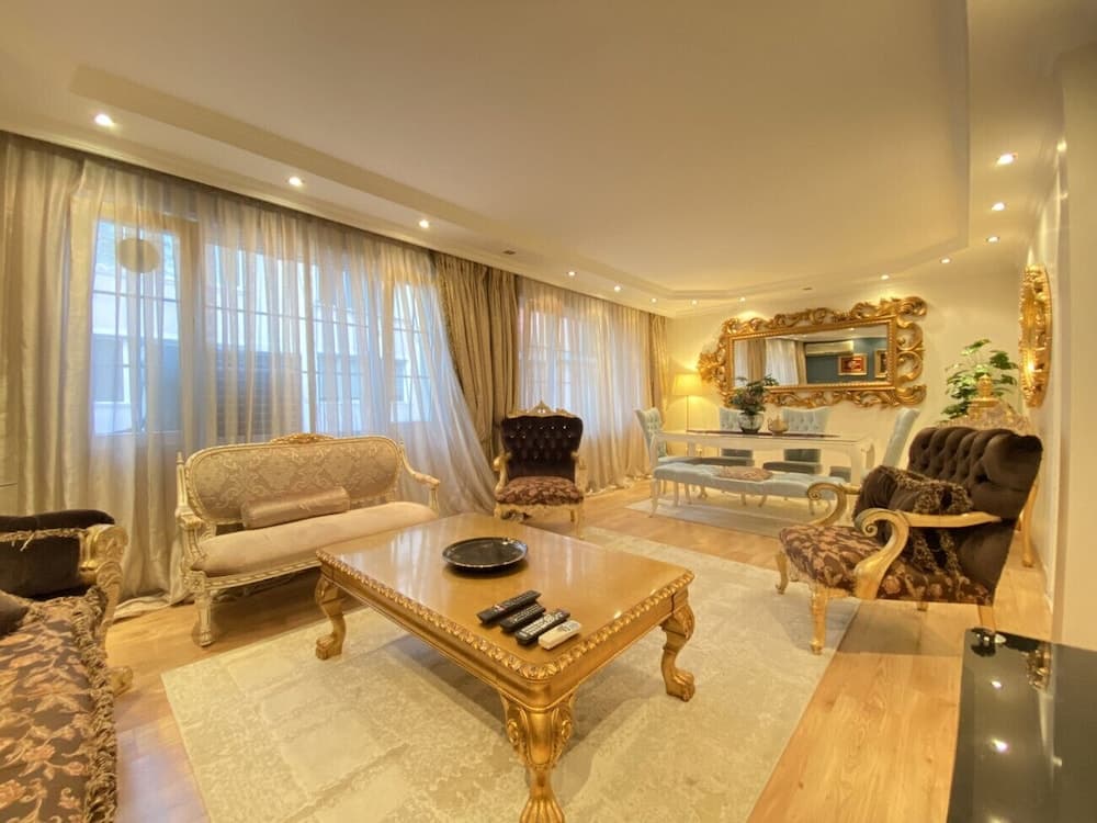 Missafir Exclusive Flat With Balcony in Nisantasi