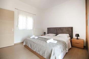 Meteora's Secret Garden House 1