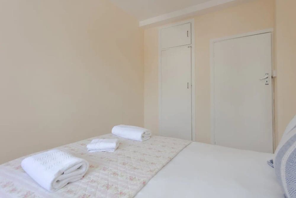 Spacious 2 Bedroom Apartment Near Hampstead Heath