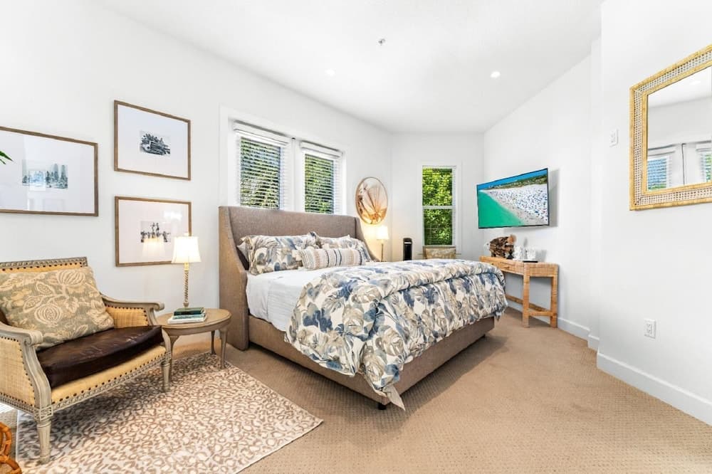 Off the Hook by Beachside Management