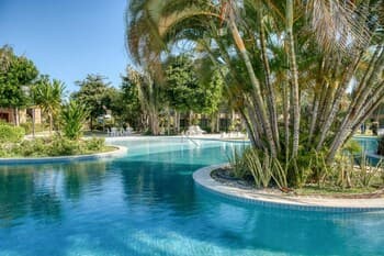 Apartamento Belo em Condom nio com Piscina