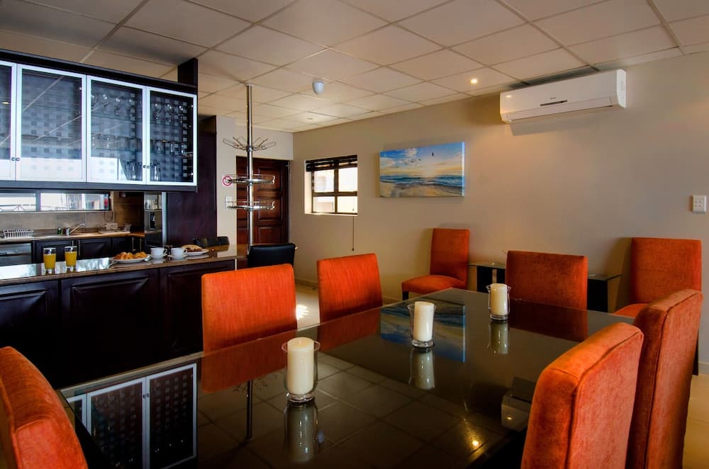 170 Club Mykonos Umdloti Beach