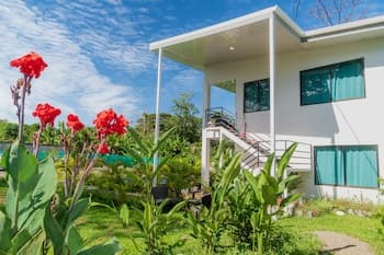 Oso Perezoso Pool Villa