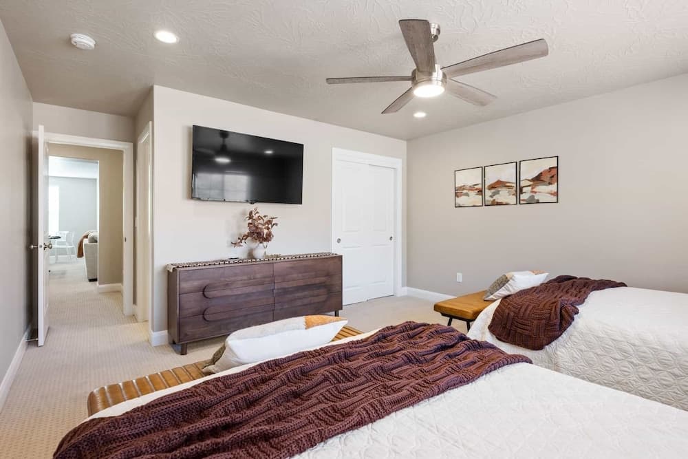 Escondido Escape by RedAwning