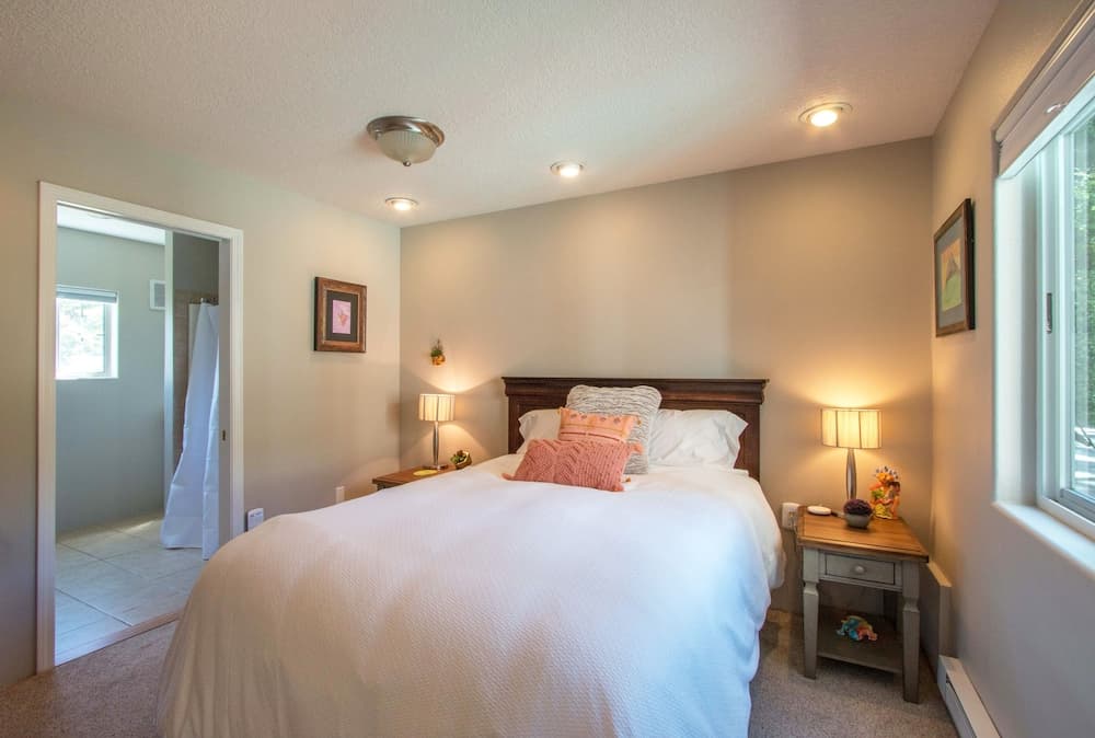 Gorge View 365 4 Bedroom Home by RedAwning