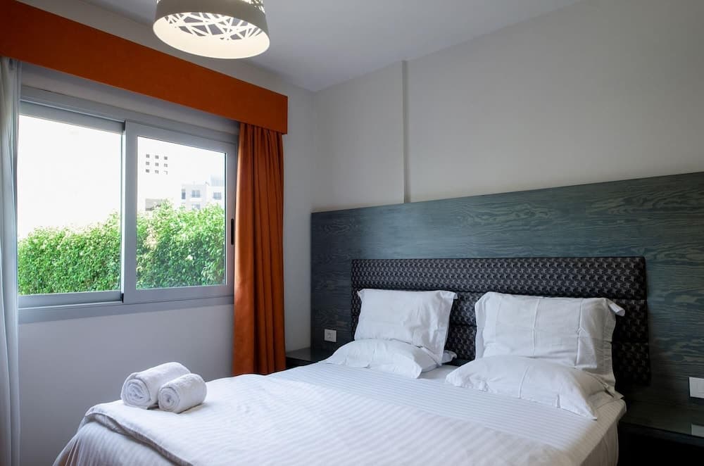 Vesta - Luxury Apt- 2BR - CFC II