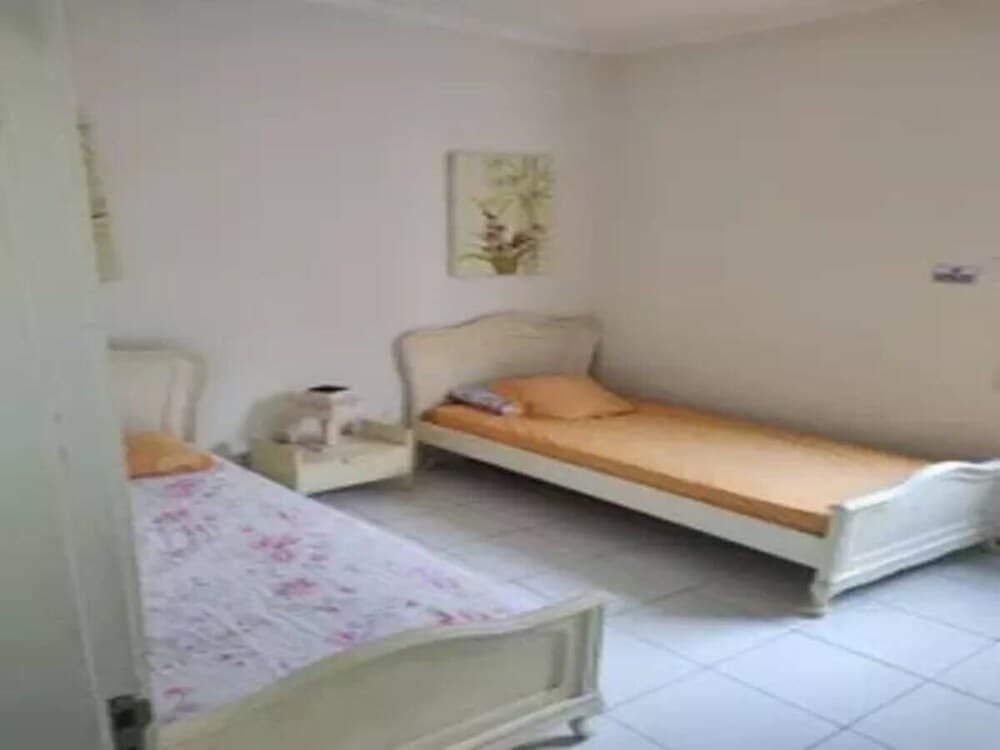 Apto pé na areia na Praia Pitangueiras