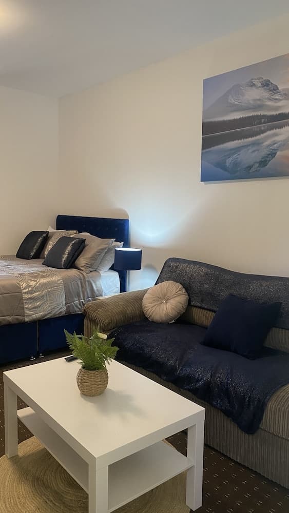 Bv Comfy Studio At Deighton Huddersfield
