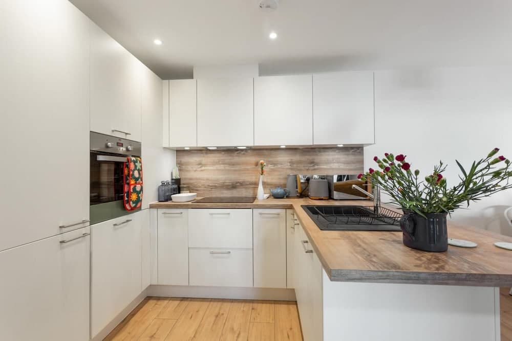 Host Stay Farrier William