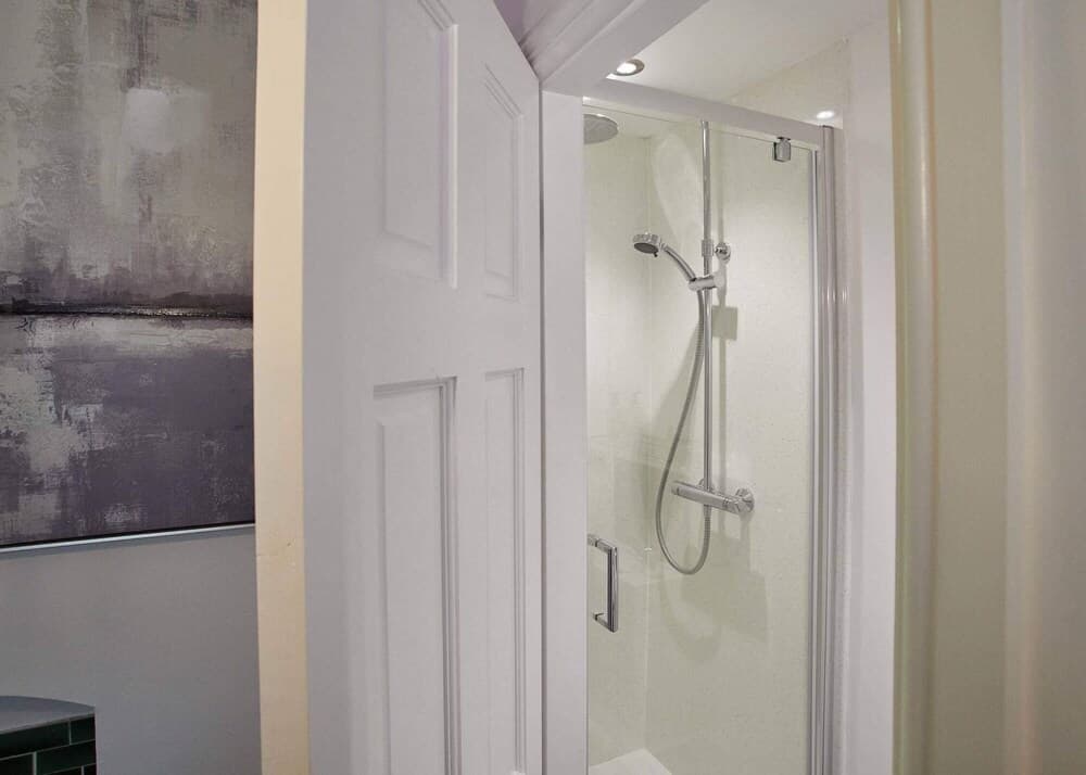 Host Stay Clinker Cottage