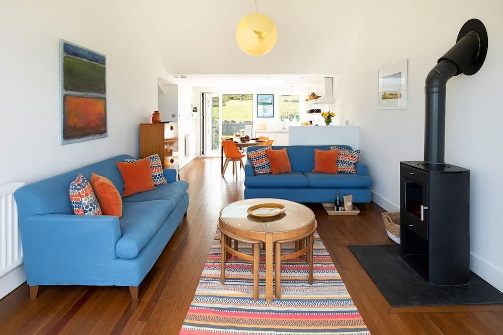 Host Stay Craster Waves