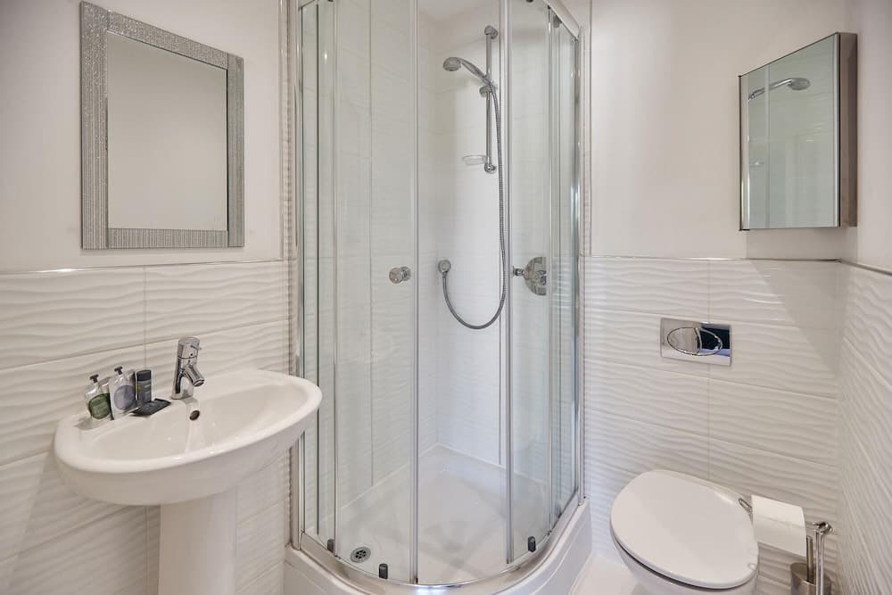 Host Stay Farrers View