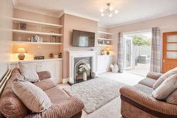 Host Stay Crawford House