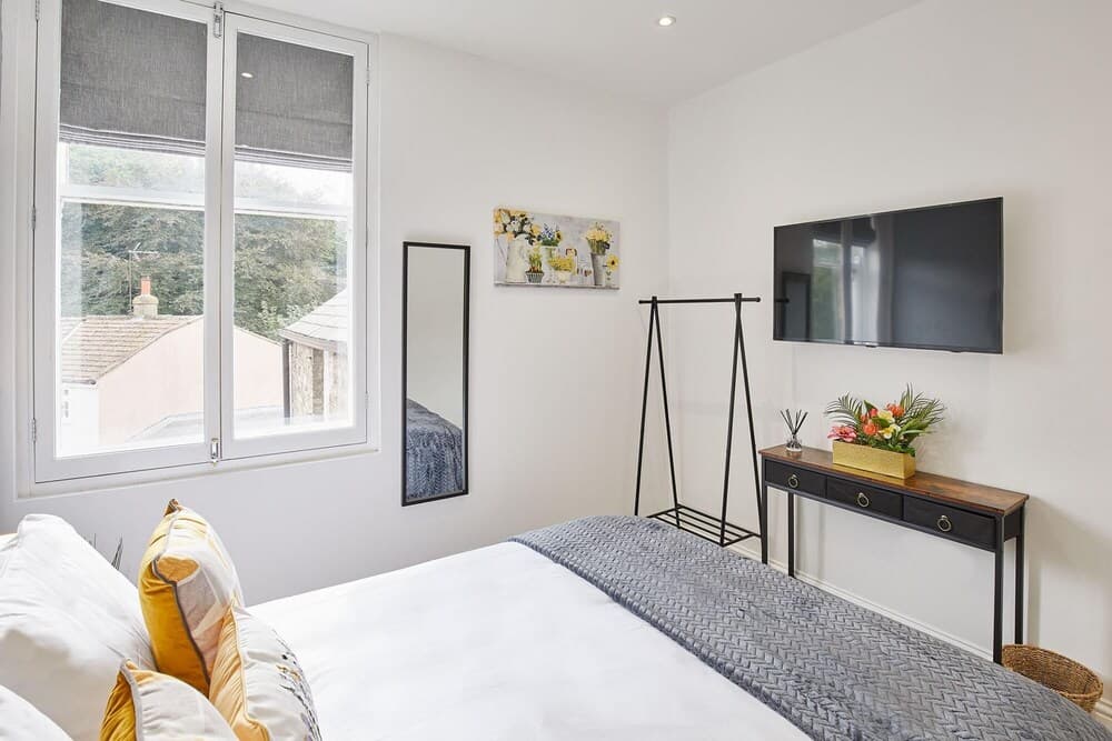 Host Stay 5 The Bank House