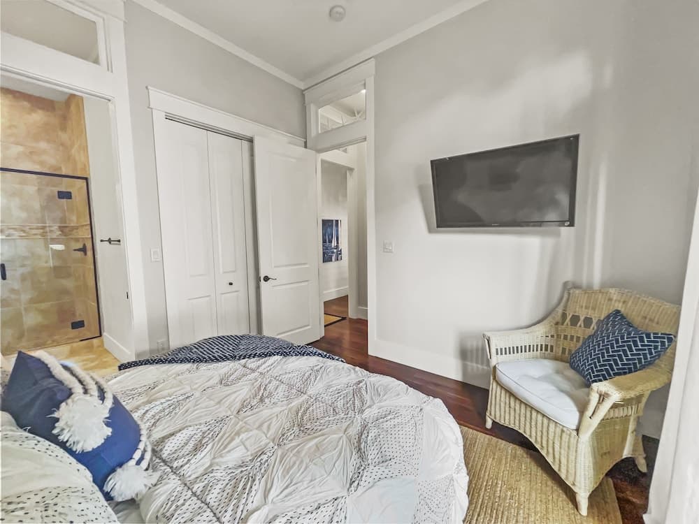 116 Surfer Ln 5 Bedroom Home by RedAwning