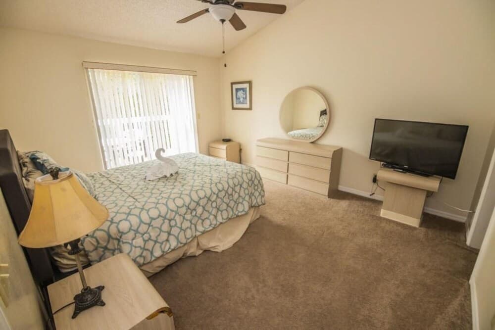 Charles Sweetwater Club Condo