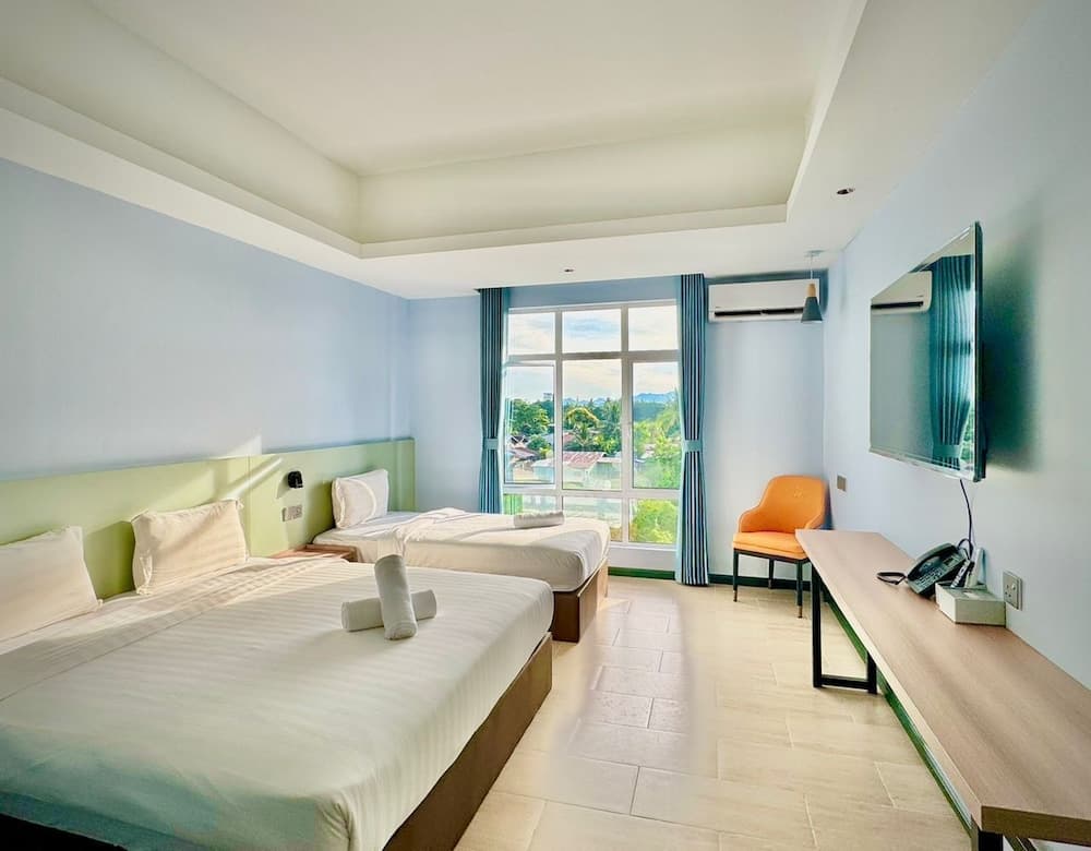 Wing Tat Grand Hotel