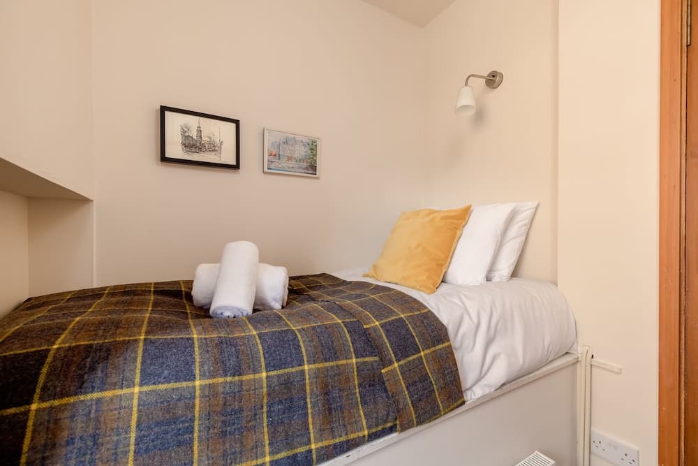 Altido Charming mews flat near the Dean Bridge